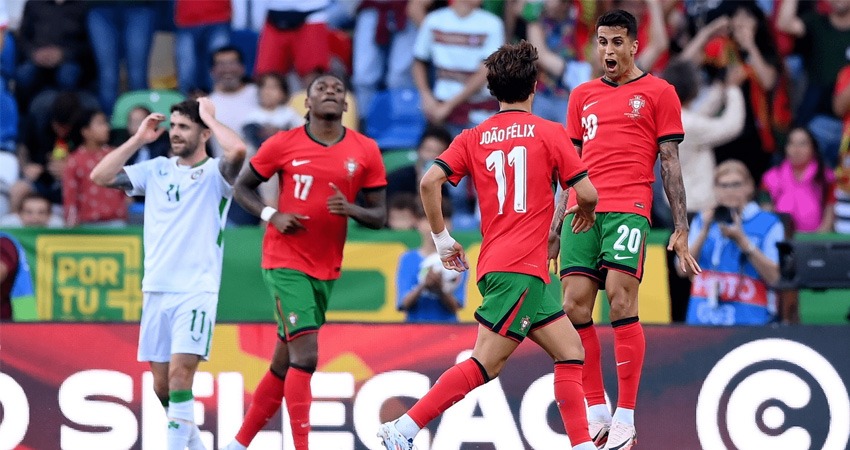 唐西奇,三双致敬旧,湖人球迷高,万博manbetx体育平台,万博体育官网,万博体育app下载,ManBetX,SPORTS